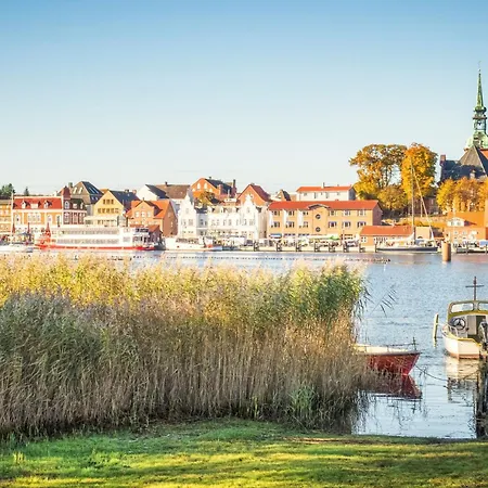 Feriehus Strandhaus La Vela *