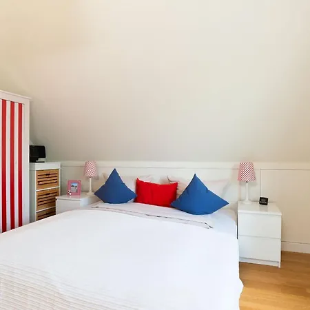 Strandhaus La Vela Feriehus *